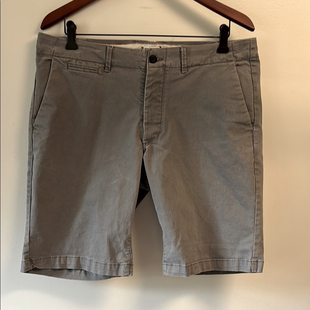 Jack & Jones Men's Flat Front Gray Shorts size XL